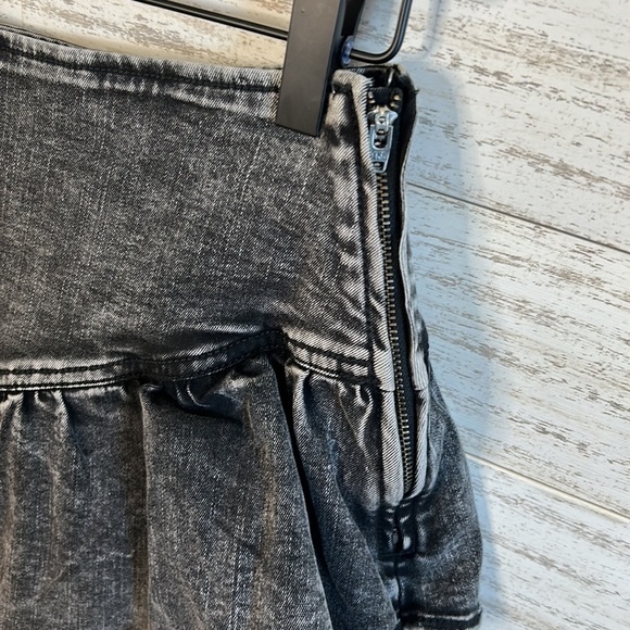 SO Ruffled Denim Mini Skirt | SIZE 9/29 - Picture 6 of 8